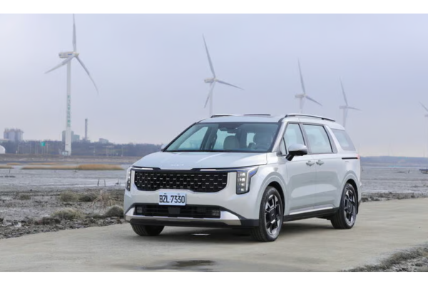 Kia全功能豪華休旅The new Carnival 連續四年榮獲車訊風雲獎「最佳進口大型MPV」！ 蟬聯2025年1-4月同級進口大型MPV銷售冠軍！