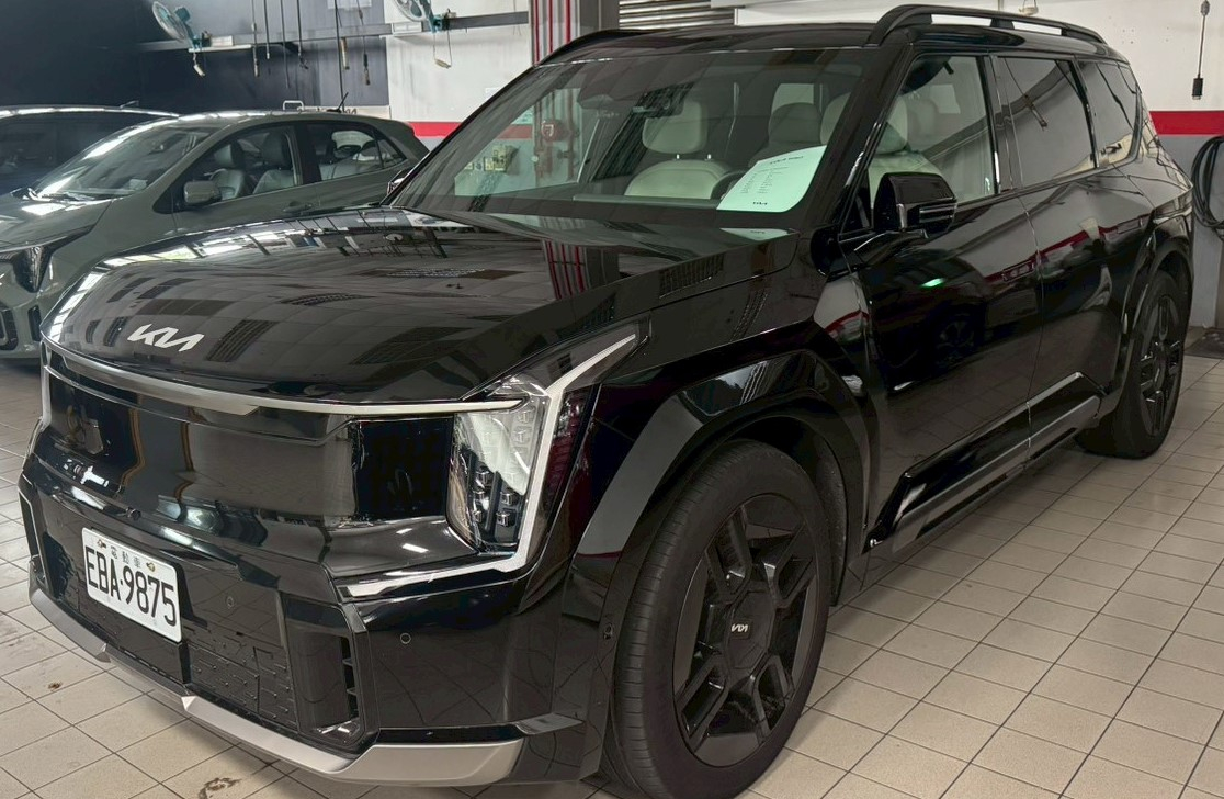 2025 KIA EV9